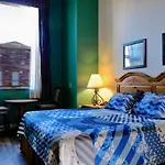 Pet-Friendly Canal Park Condonear Lakewalk Pool