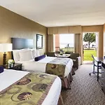 The Inn On Lake Superior