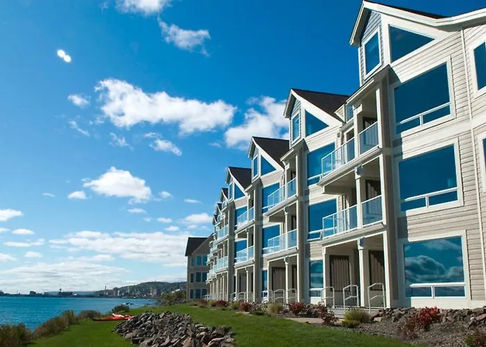 Beacon Pointe On Lake Superior