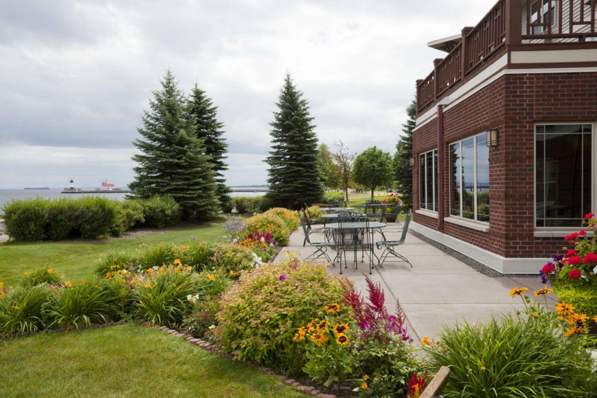 Hampton Duluth-canal Park