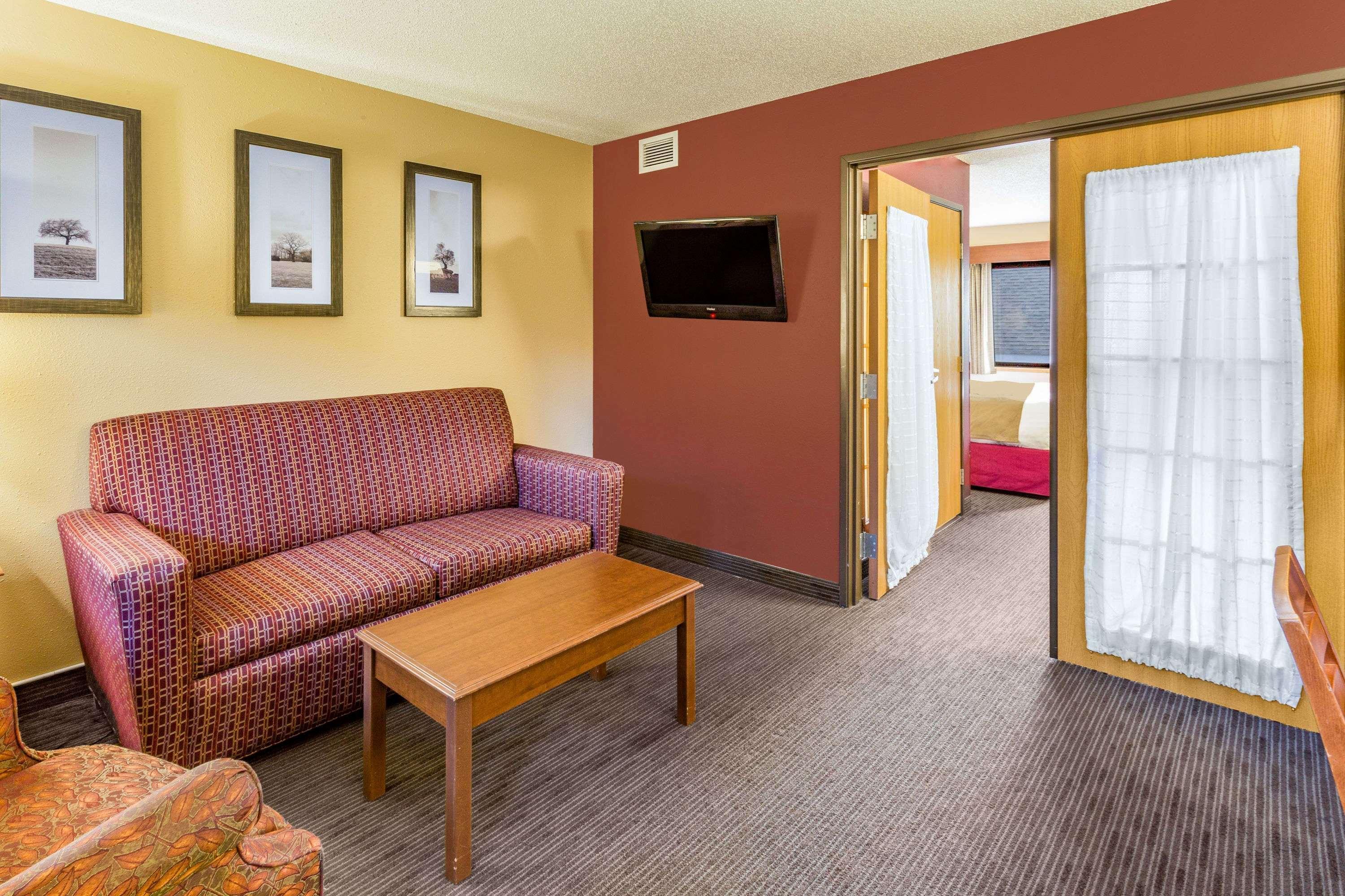 Americinn By Wyndham South Proctor Black Woods Event Ctr