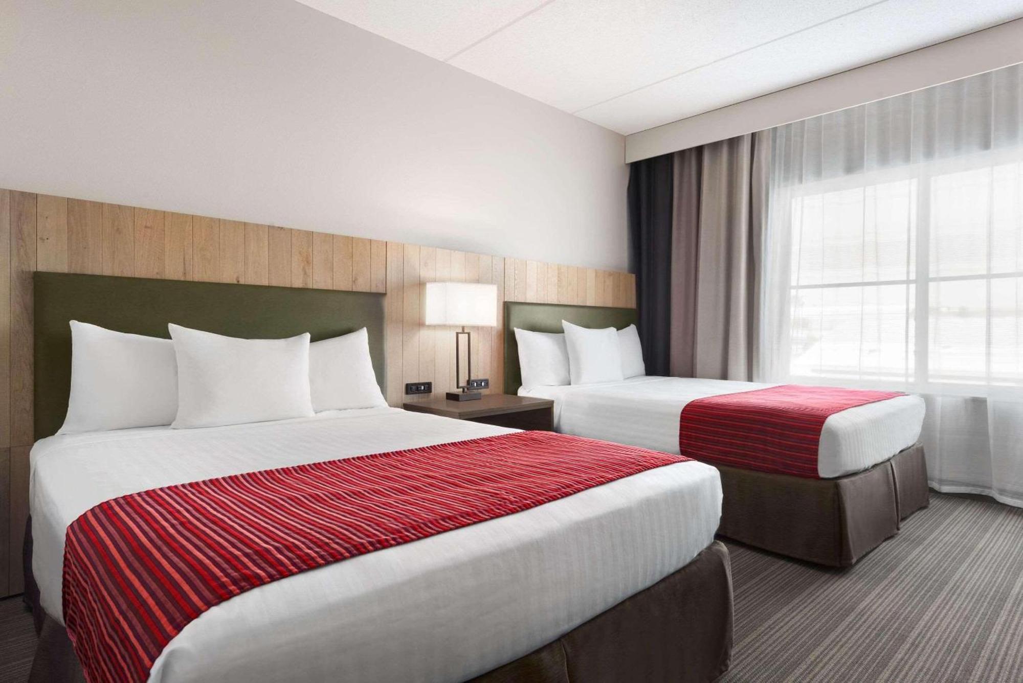 Country & By Radisson, North, Mn Hotel 3*