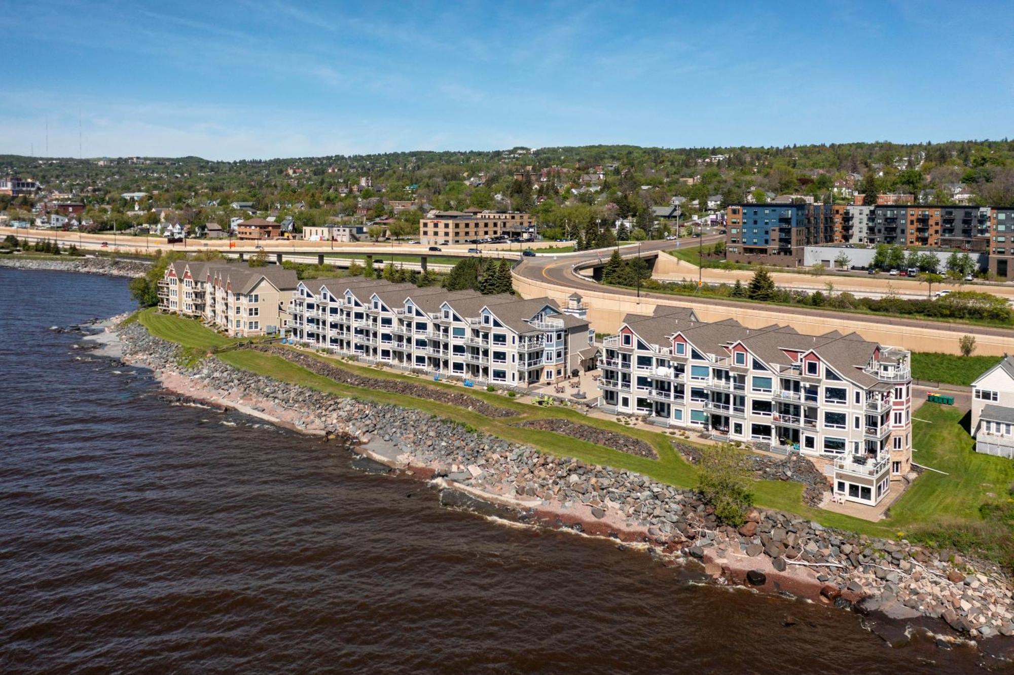 Beacon Pointe On Superior Resort 3*