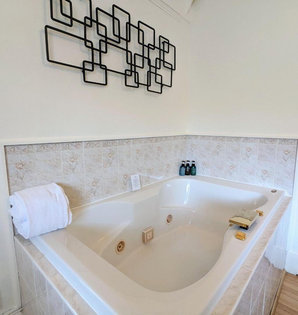 Veranda W Jacuzzi Sauna *