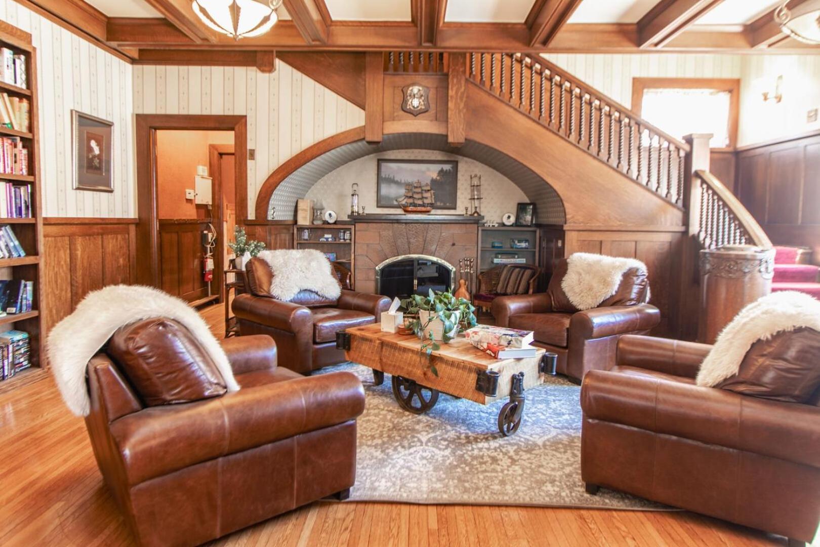 Veranda W Jacuzzi Sauna * Duluth