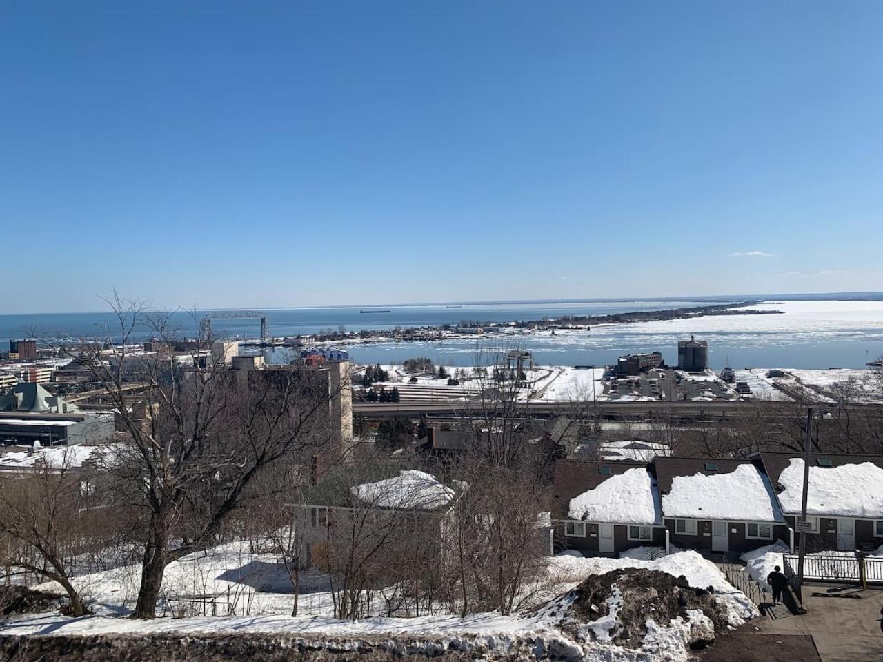Holiday home Whole House And Lift Bridge Overlook Duluth