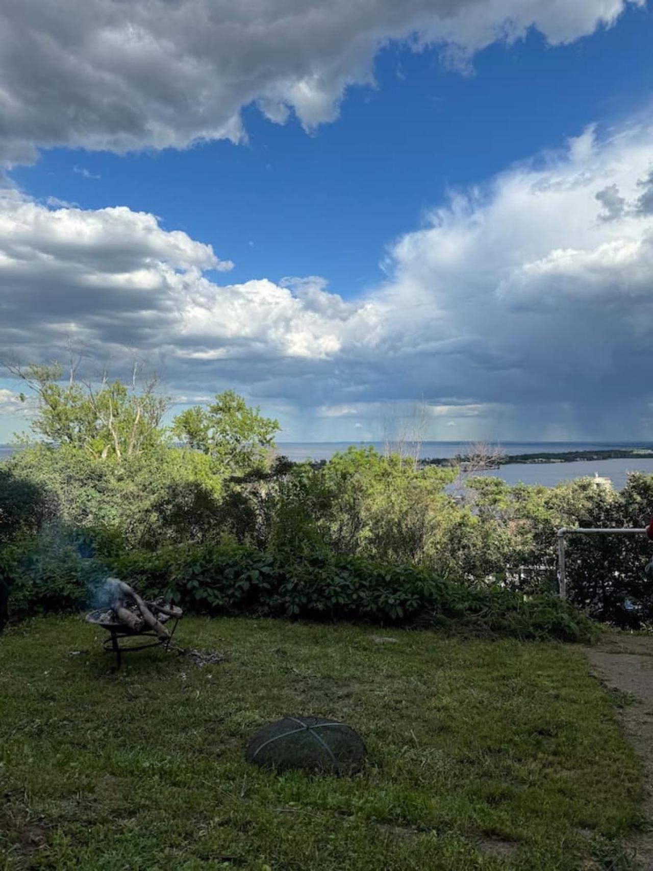 Holiday home And Lift Bridge Views Comfy Welcome Duluth