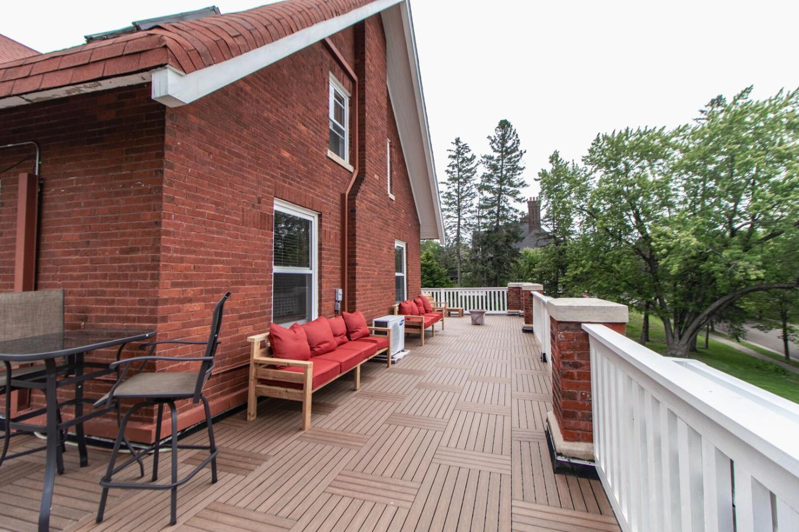 Creekside W Jacuzzi Sauna * Duluth