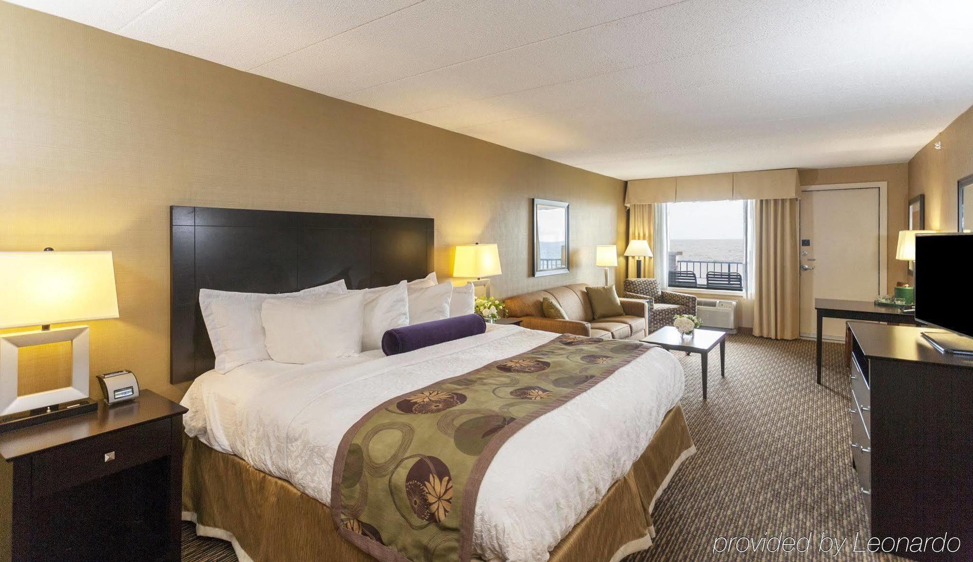 Inn The On Superior 2*