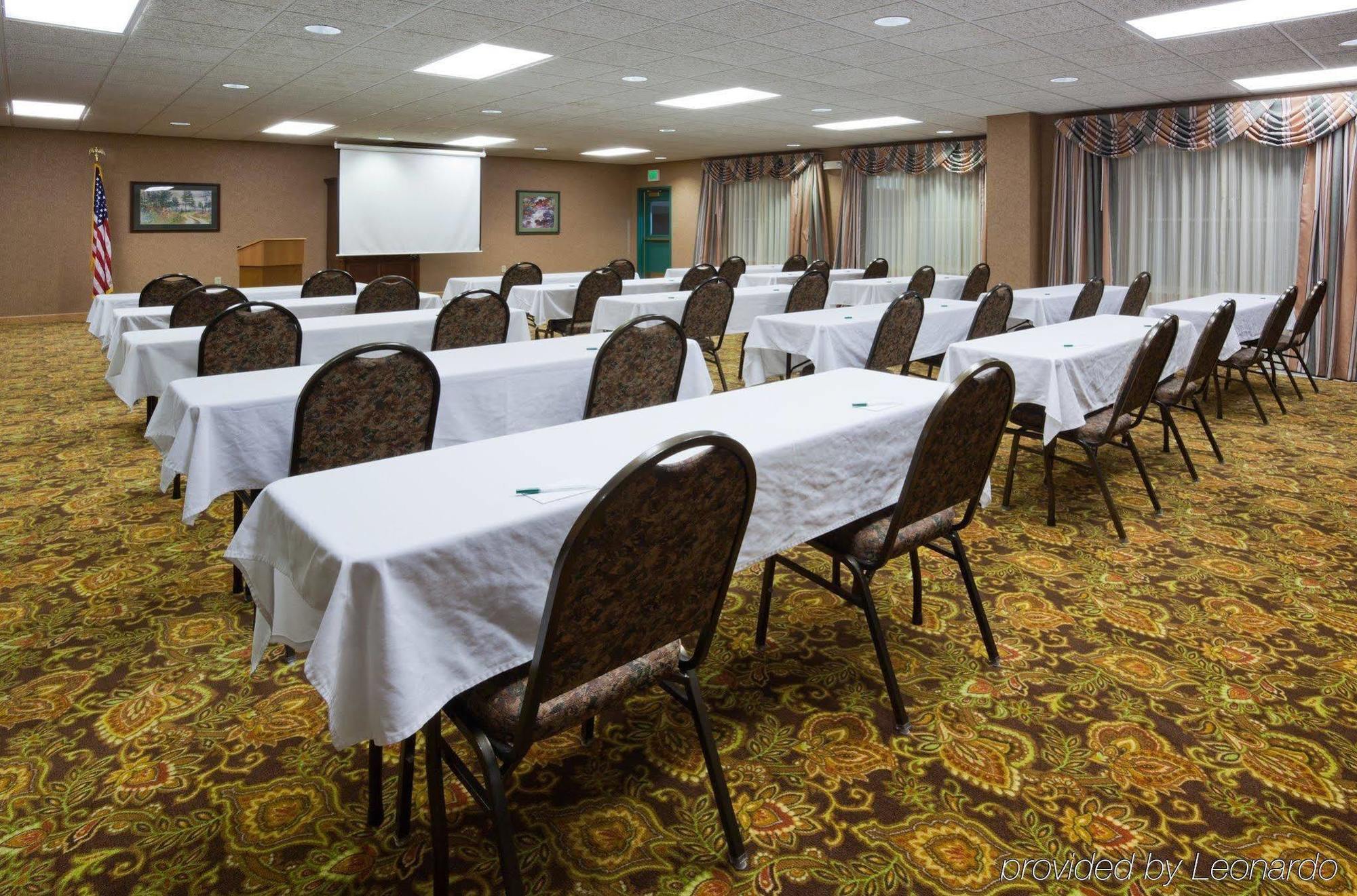 Country & By Radisson, North, Mn Hotel 3*