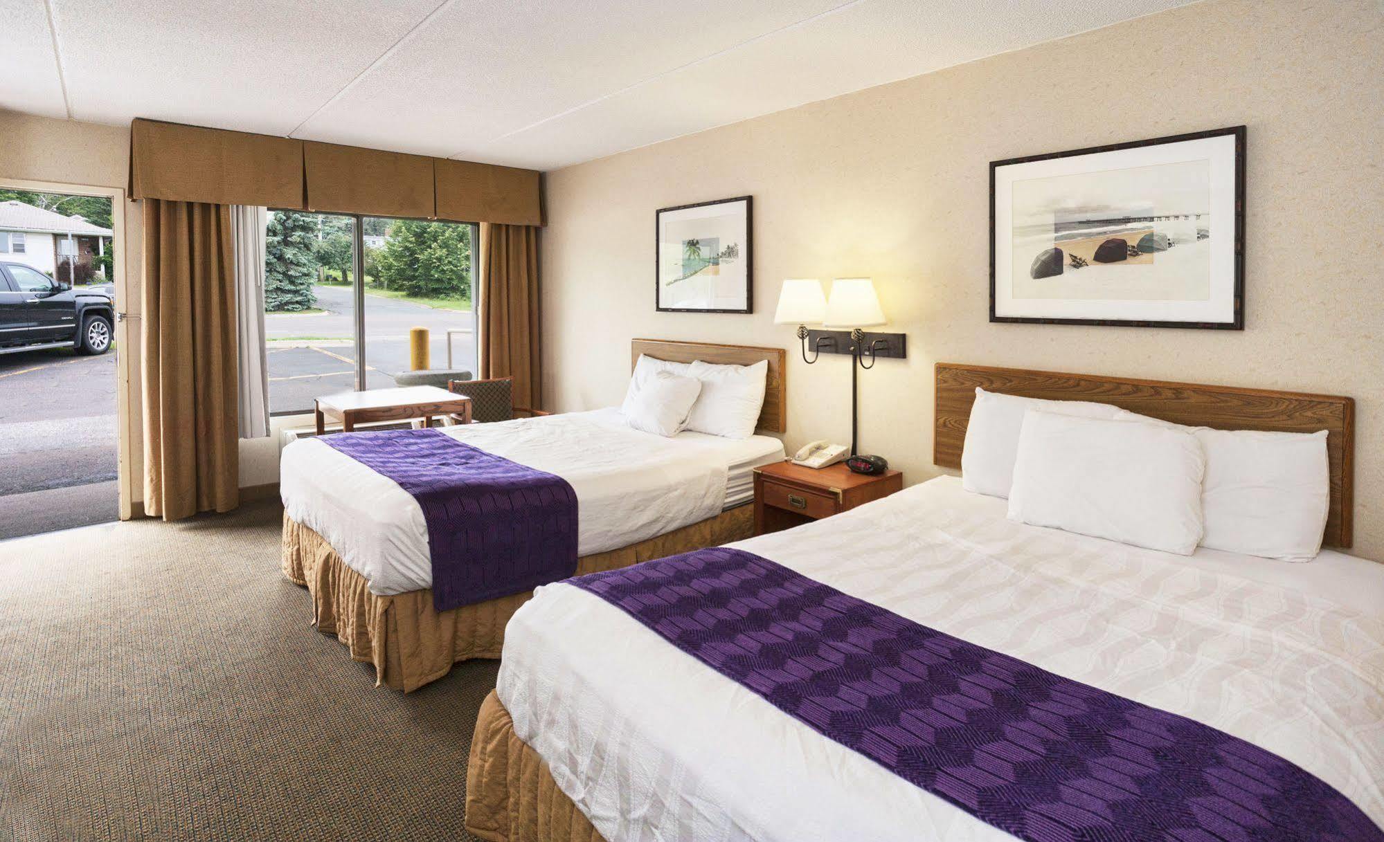 Edgewater Waterpark 3* Duluth