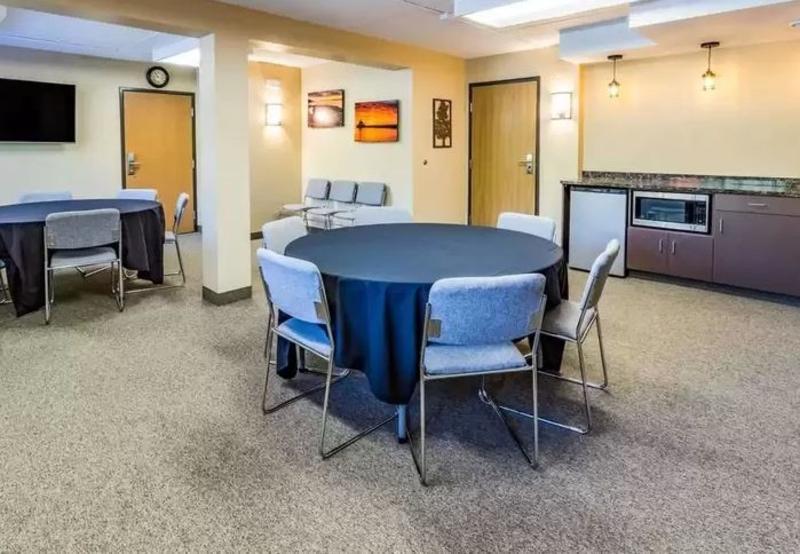 Hotel Americinn By Wyndham South Proctor Black Woods Event Ctr 2*