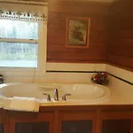 Lake Breeze Motel Resort
