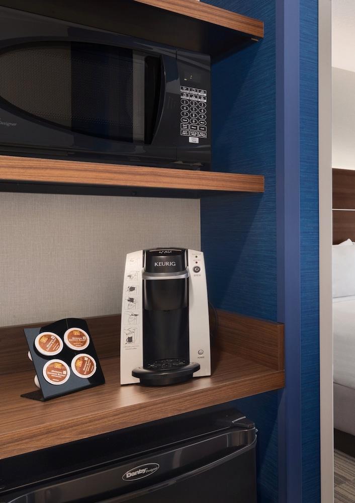 Hotel Express & North - Miller Hill By Ihg 2*