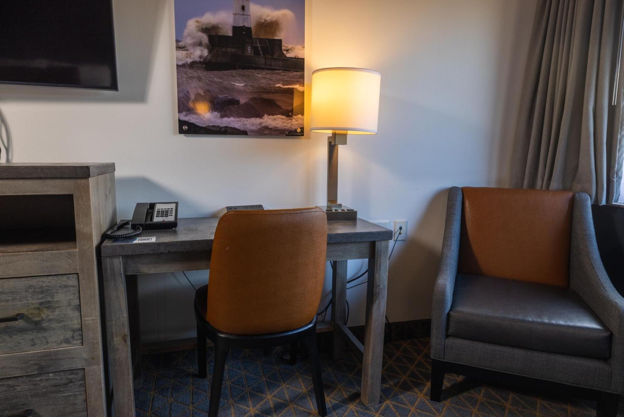 Pier B Hotel