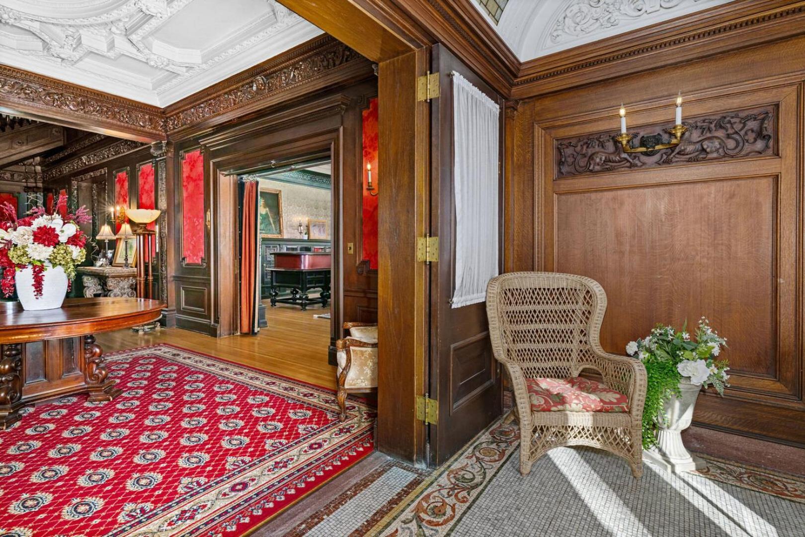 Hotel Vermilion W Clawfoot Tub Fireplace