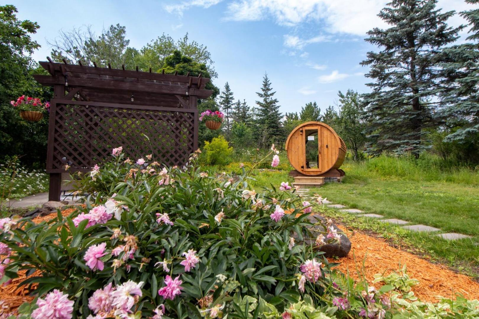 Salyards Jacuzzi Sauna Hotel Duluth