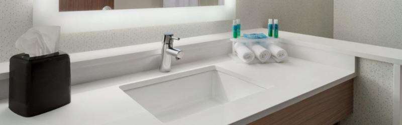 Express & North - Miller Hill By Ihg Hotel